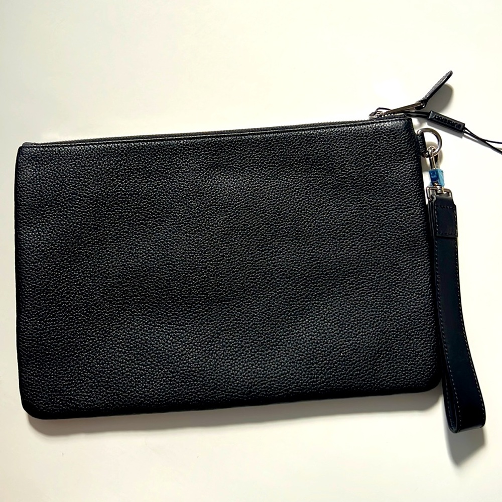 New Burberry Logo Pouch with wrist strap - Authentic - Picture 3 of 4